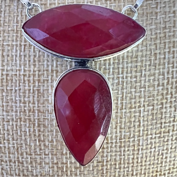 New Enhanced Red Ruby Faceted Multi Cluster Stone Silver Overlay Necklace 21” - Picture 6 of 12